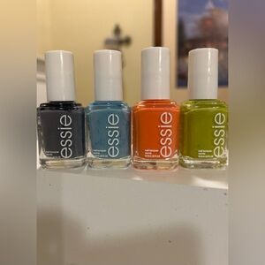 Essie Nail Set - Multicolor